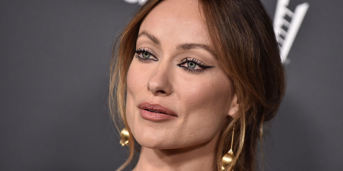 Hollywood-stjernen Olivia Wilde Viser Barmen Frem Uden Bh