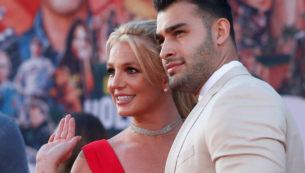 Britney Spears og Sam Ashgari. Foto: Mario Anzuoni/Reuters/Ritzau Scanpix